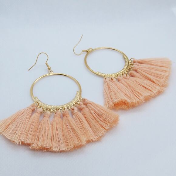 Francesca's Boho Blush Pink Tassel Earrings Gold Chic Bohemian Glam - Picture 4 of 6